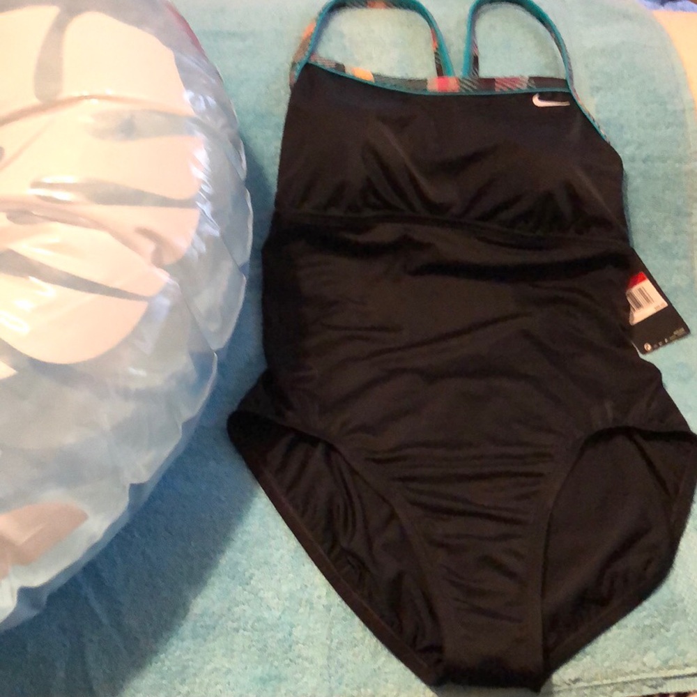 Nike✔️one piece swimsuit. 🩱